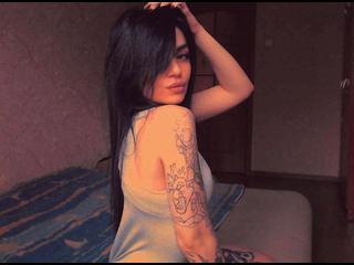DreamKatrin - I love to be admired and praised.